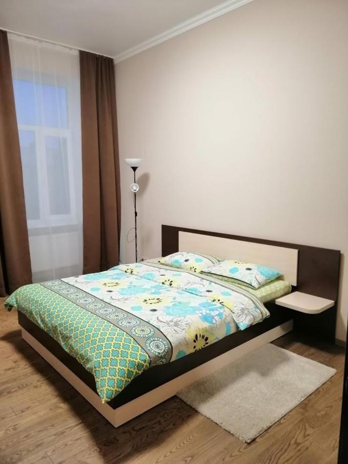 2 Bedrooms Apartment 150M From Opera House Lviv Bagian luar foto